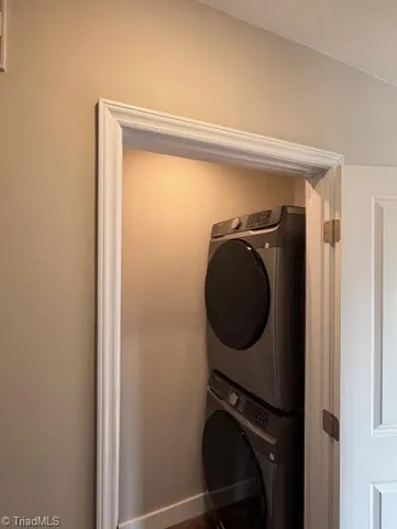 $1,995 | 2005 Queens Court, Greensboro, NC 27408