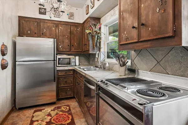 $2,550,000 | 7276 Lupton Circle, Dallas, TX 75225