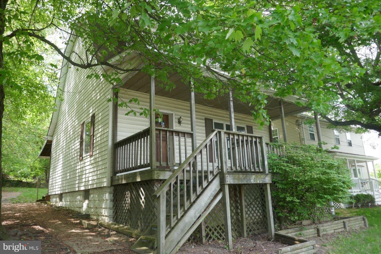 906 Old North Point Road Baltimore, MD 21224 - Photo 2 of 17 Exterior (General)