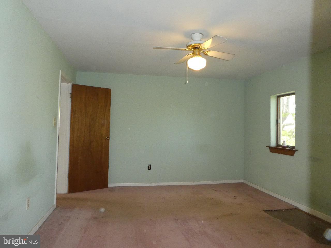 906 Old North Point Road Baltimore, MD 21224 - Photo 11 of 17 Bedroom