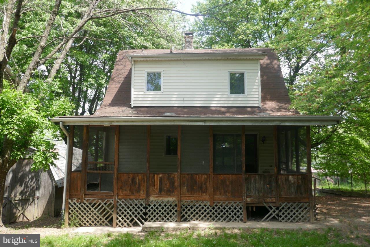 906 Old North Point Road Baltimore, MD 21224 - Photo 16 of 17 Exterior (Rear)