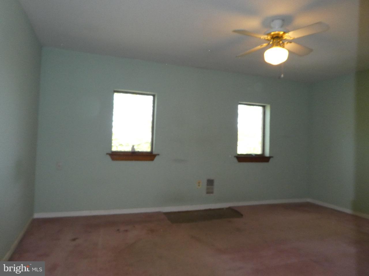 906 Old North Point Road Baltimore, MD 21224 - Photo 10 of 17 Bedroom