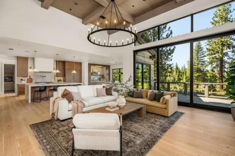 $5,500,000 | 7105 Lahontan Drive, Truckee, CA 96161