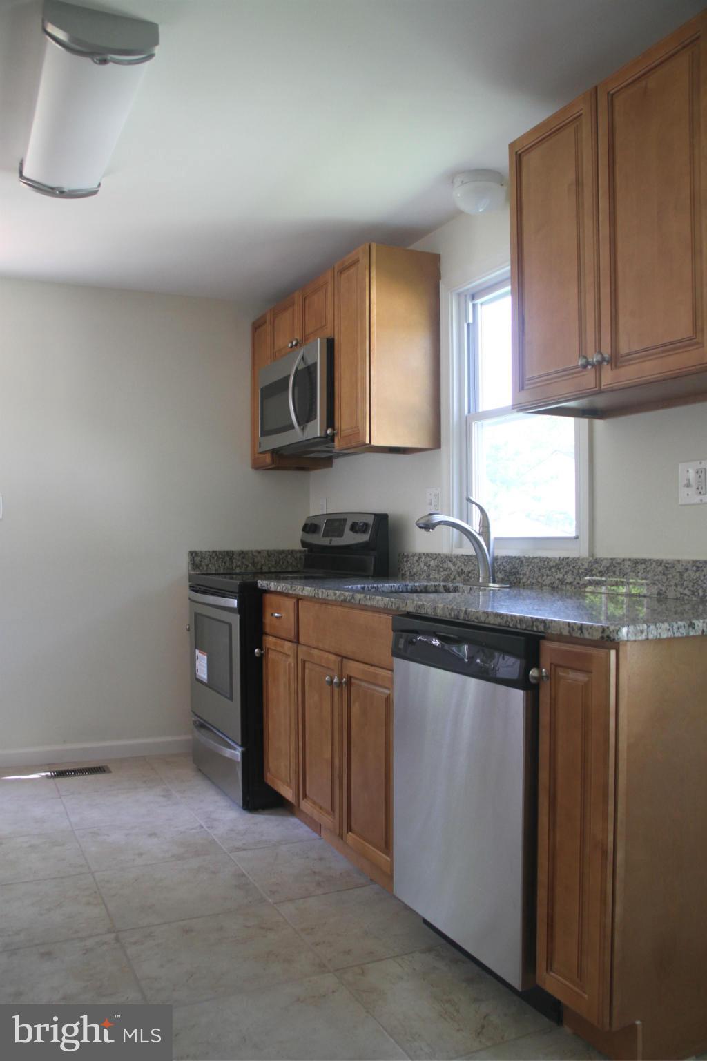5203 Decatur Street Hyattsville, MD 20781 - Photo 14 of 21 Kitchen