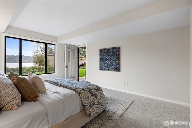 $3,500 | 17450 Northeast 40th Place, Unit E1, Redmond, WA 98052