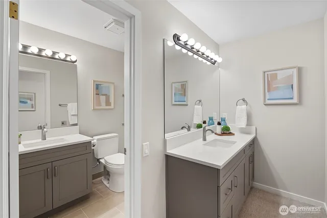 $3,500 | 17450 Northeast 40th Place, Unit E1, Redmond, WA 98052