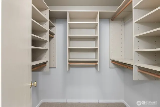 $3,500 | 17450 Northeast 40th Place, Unit E1, Redmond, WA 98052