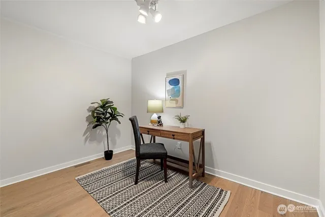 $3,500 | 17450 Northeast 40th Place, Unit E1, Redmond, WA 98052