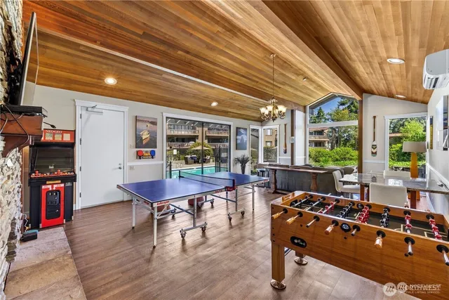 $3,500 | 17450 Northeast 40th Place, Unit E1, Redmond, WA 98052