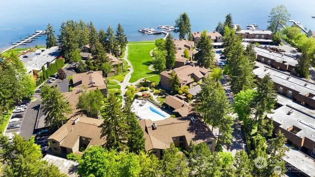 $3,500 | 17450 Northeast 40th Place, Unit E1, Redmond, WA 98052