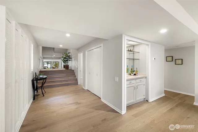 $3,500 | 17450 Northeast 40th Place, Unit E1, Redmond, WA 98052