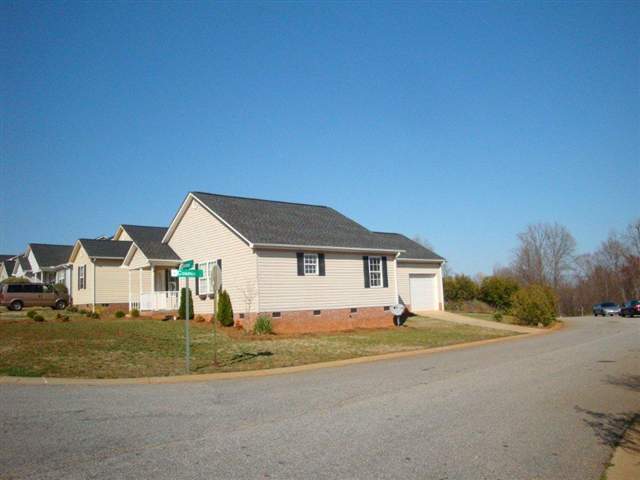 120 Cosmos Lane Greer, SC 29651 - Photo 1 of 18 Gallery Image 1