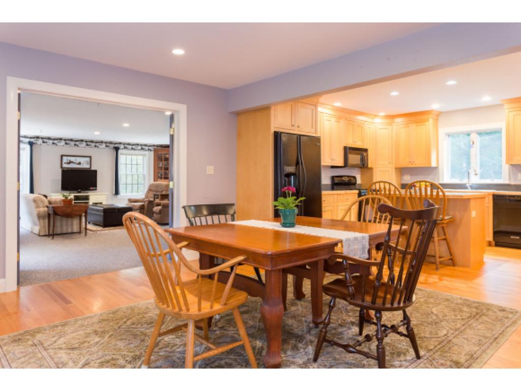 160 Thurrell Road South Berwick, ME 03908 - Photo 8 of 36 Gallery Image 8
