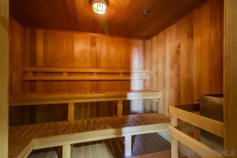 $990,000 | 700 West E Street, Unit 1602, San Diego, CA 92101