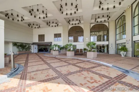 $990,000 | 700 West E Street, Unit 1602, San Diego, CA 92101