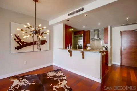 $990,000 | 700 West E Street, Unit 1602, San Diego, CA 92101