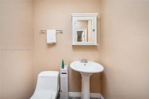 $855,000 | 10341 Southwest 52nd Terrace, Miami, FL 33165