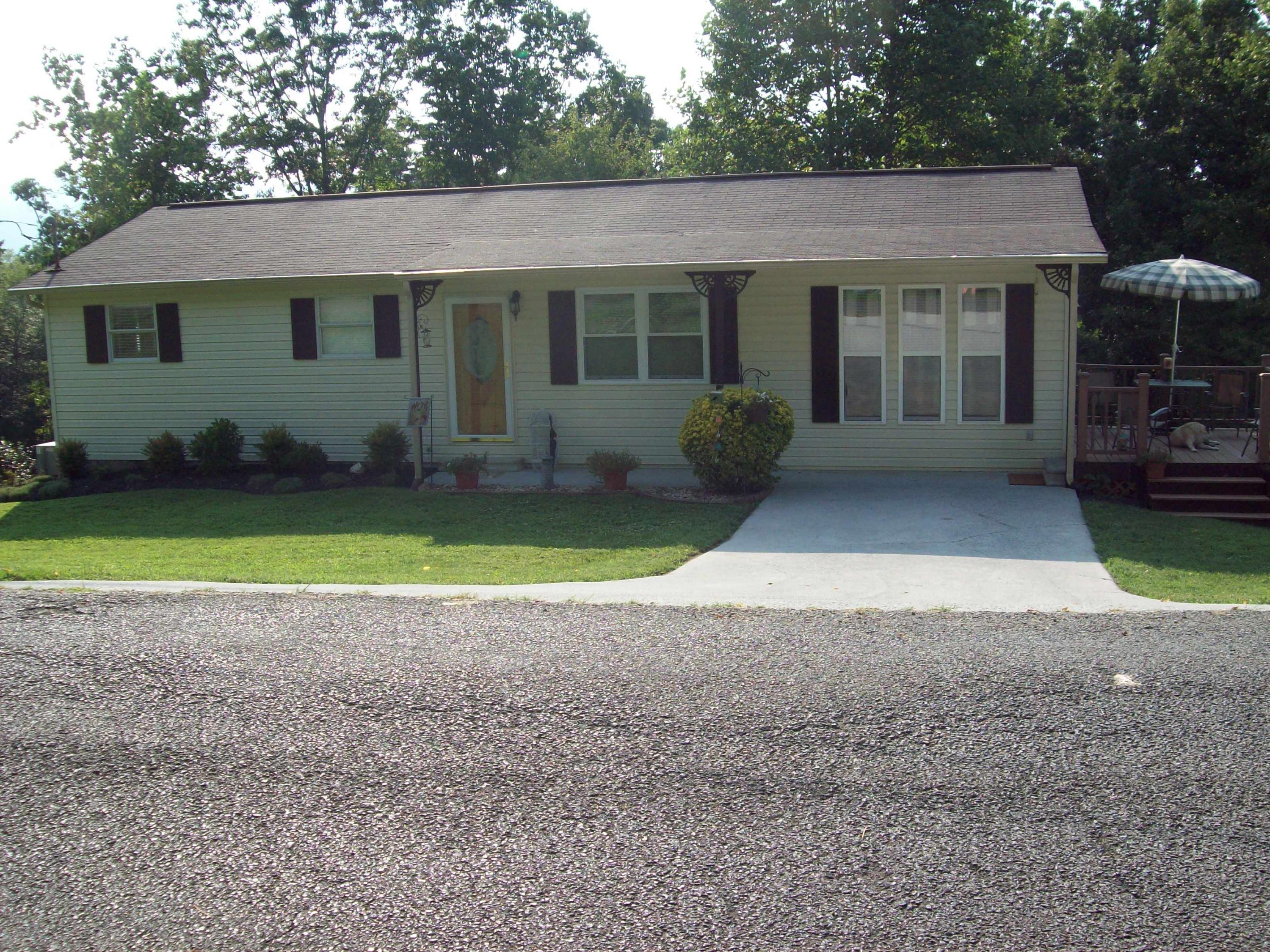 543 Stephens Road Rocky Top, TN 37769 - Photo 1 of 29 Front