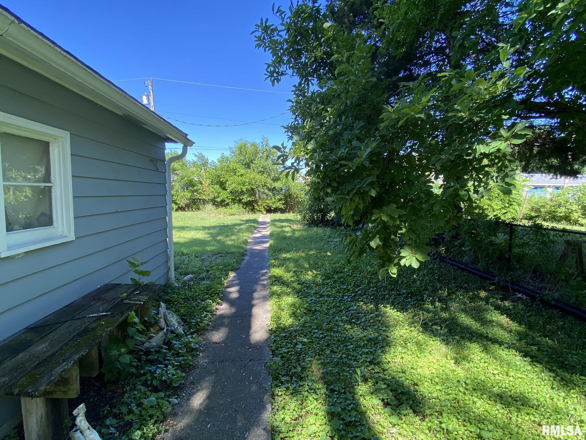 1225 North Bengel Street Springfield, IL 62702 - Photo 10 of 27