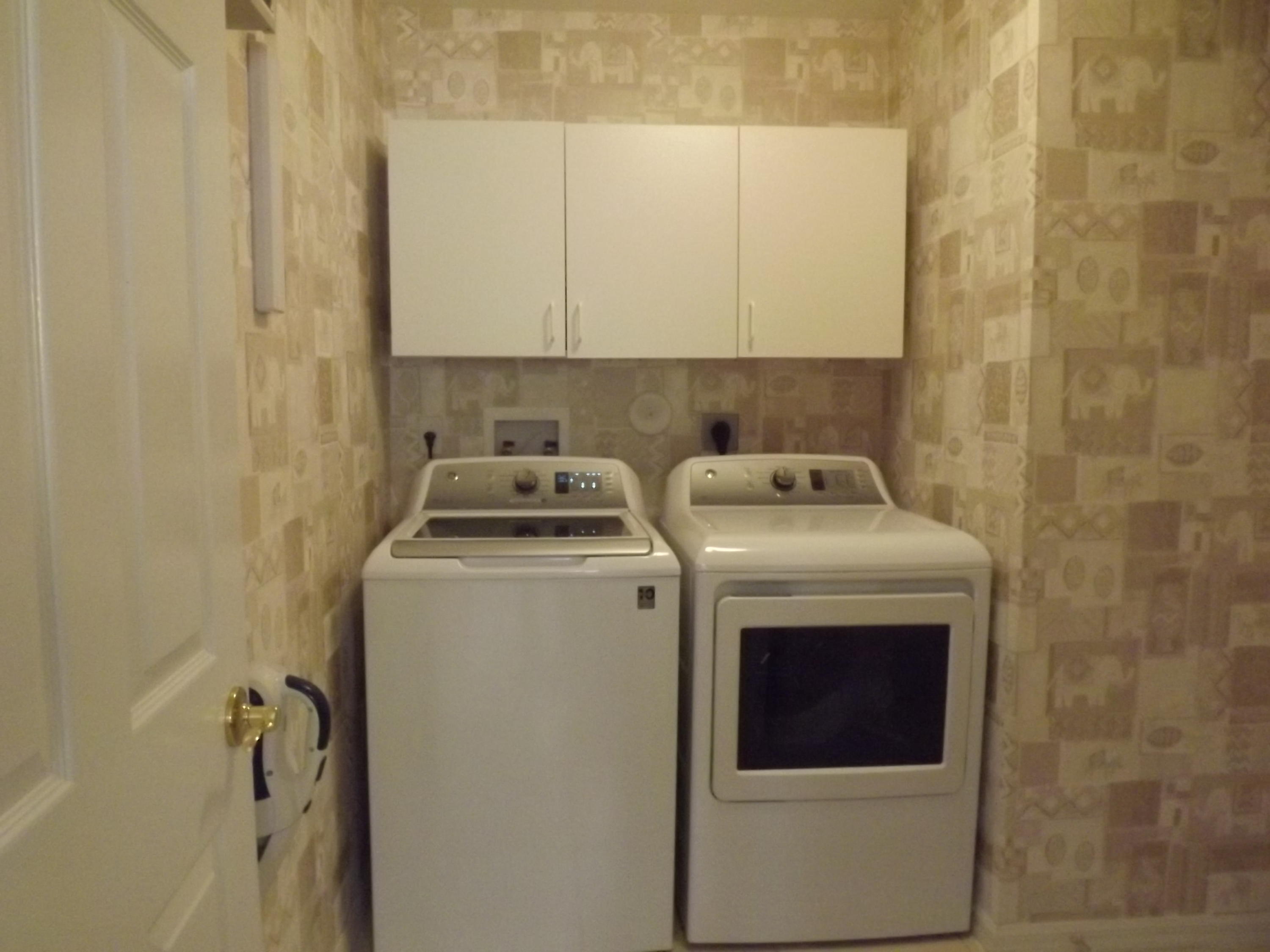 12011 Roma Road Boynton Beach, FL 33436 - Photo 15 of 39 LAUNDRY ROOM