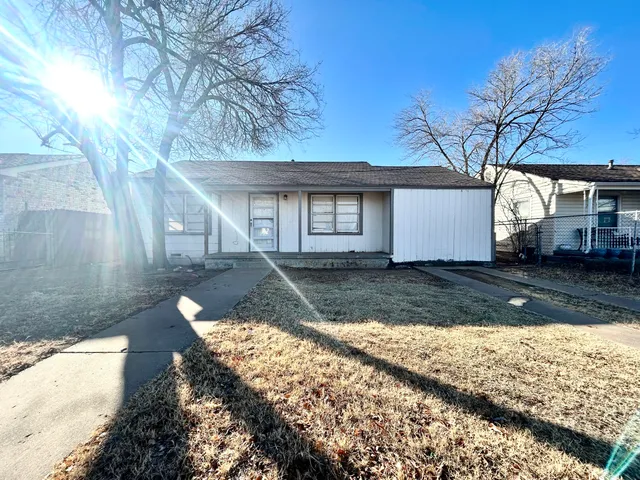 $925 | 2803 2nd Street, Lubbock, TX 79415