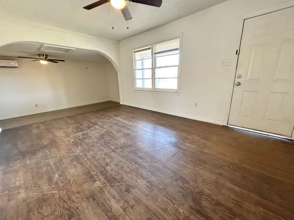 $875 | 2803 2nd Street, Lubbock, TX 79415