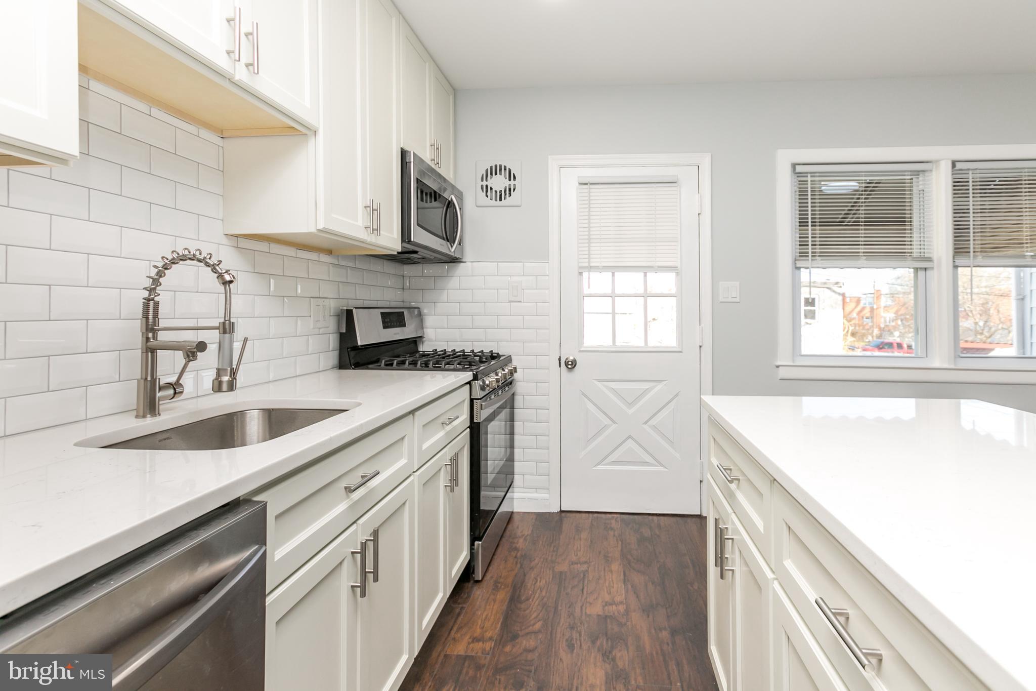 1245 Haverhill Road Baltimore, MD 21229 - Photo 4 of 29 Gallery Image 4