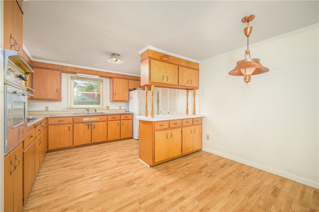 902 Locust Street Marshall, IL 62441 - Photo 8 of 21