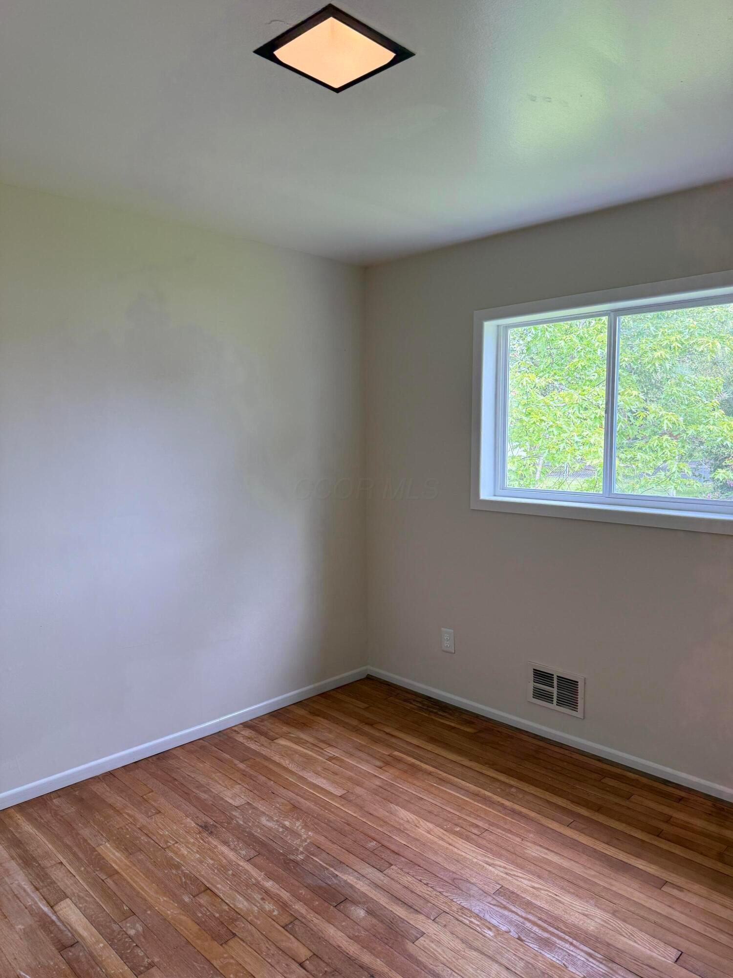 3184 Scottwood Road Columbus, OH 43227 - Photo 20 of 25 IMG_1820