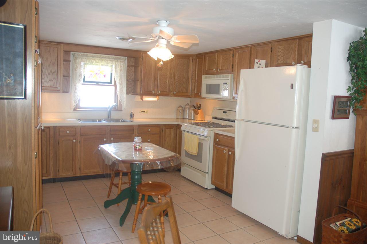 325 Woods Road Abbottstown, PA 17301 - Photo 8 of 35 Gallery Image 8