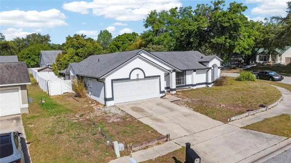 $389,990 | 2075 Hedgerow Circle, Ocoee, FL 34761