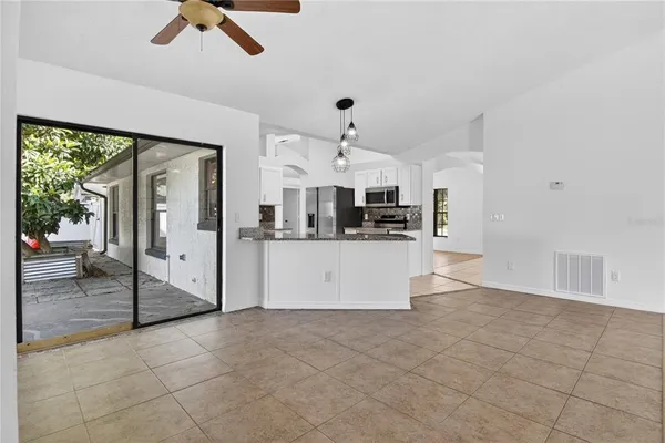 $389,990 | 2075 Hedgerow Circle, Ocoee, FL 34761