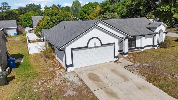 $389,990 | 2075 Hedgerow Circle, Ocoee, FL 34761