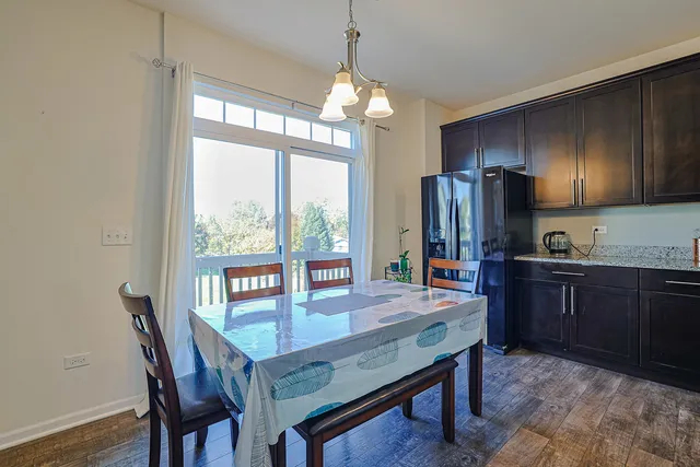 $390,000 | 299 Bennett Drive, Carol Stream, IL 60188