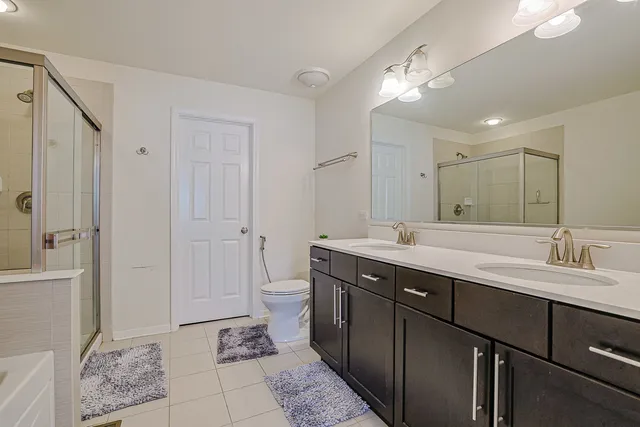 $390,000 | 299 Bennett Drive, Carol Stream, IL 60188