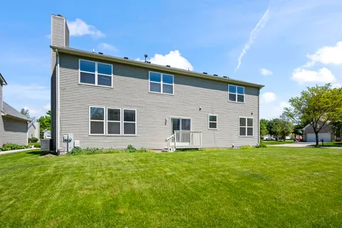 $639,900 | 6065 Irene Drive, Hoffman Estates, IL 60192