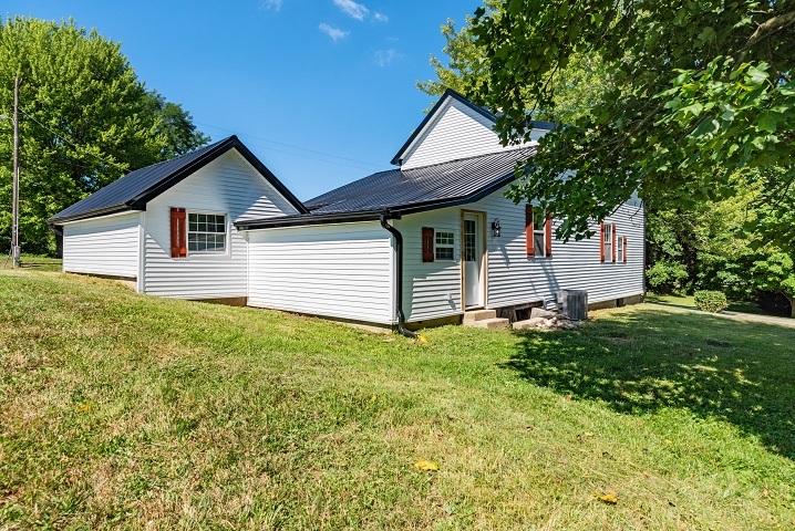 16813 Nobblett Road Hagerstown, IN 47346 - Photo 20 of 21 Gallery Image 20