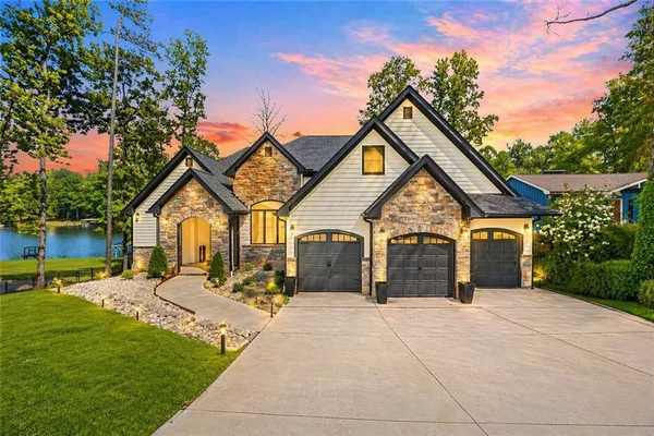 $950,000 | 2021 Lakeview Parkway, Villa Rica, GA 30180