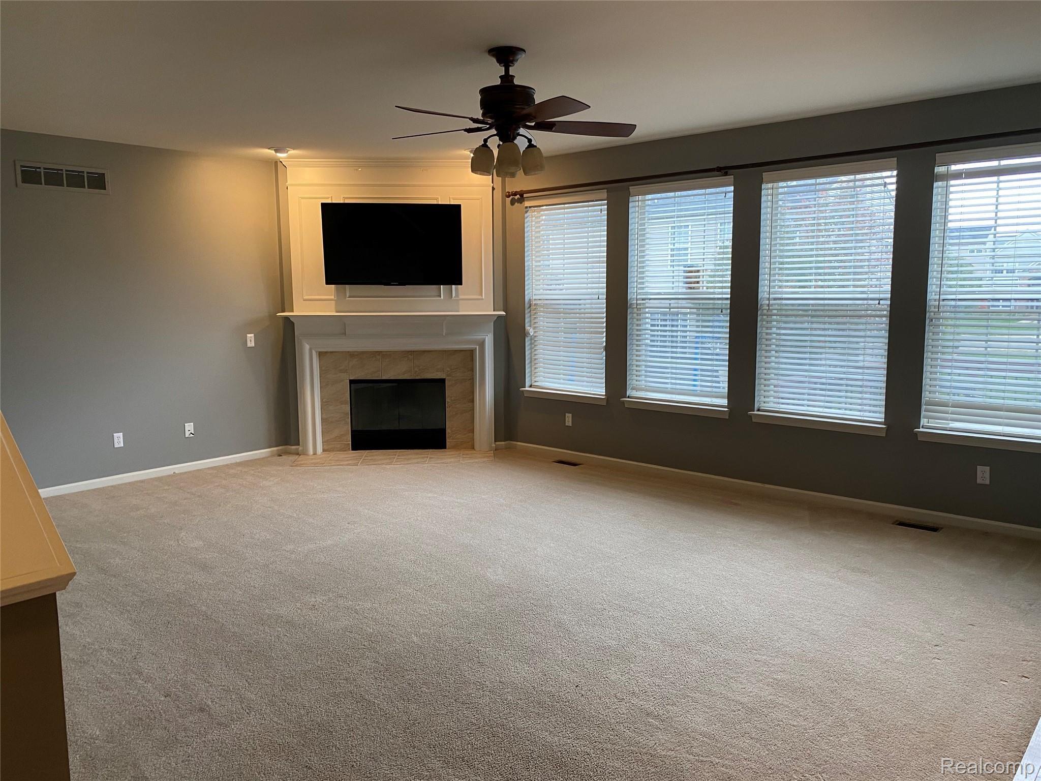 4101 Merriman Loop Howell, MI 48843 - Photo 5 of 24 Merriman Loop Great Room-5.jpg