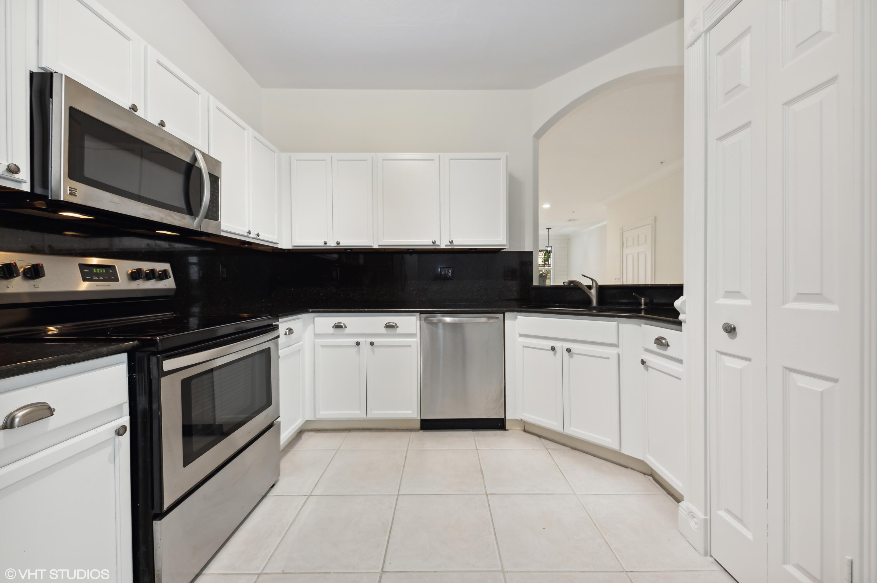 103 Lighthouse Circle, Unit D Tequesta, FL 33469 - Photo 14 of 36 KITCHEN