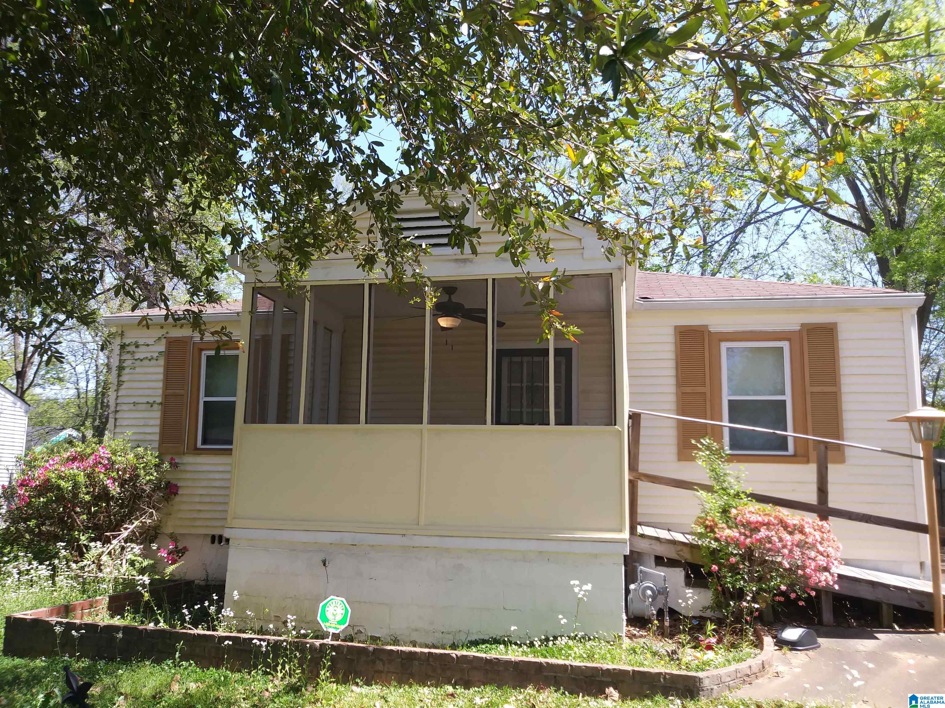 233 20th Street Southwest Birmingham, AL 35211 - Photo 1 of 3