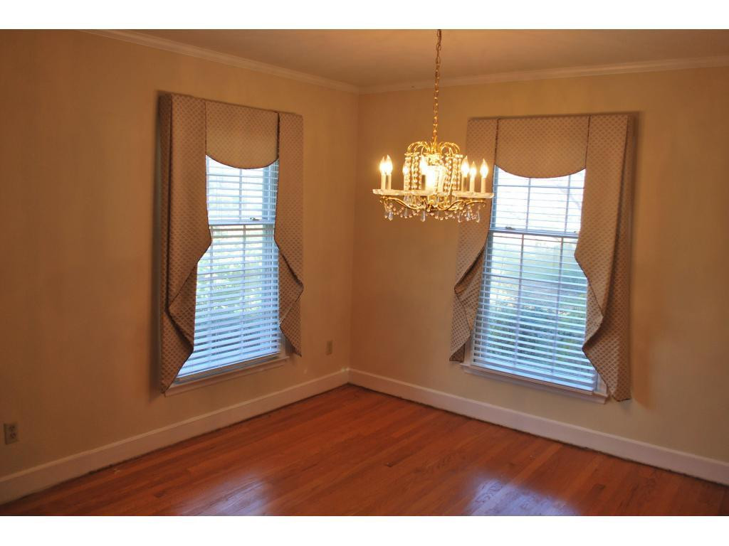 2106 Huntington Road Burlington, NC 27215 - Photo 3 of 19 Gallery Image 3