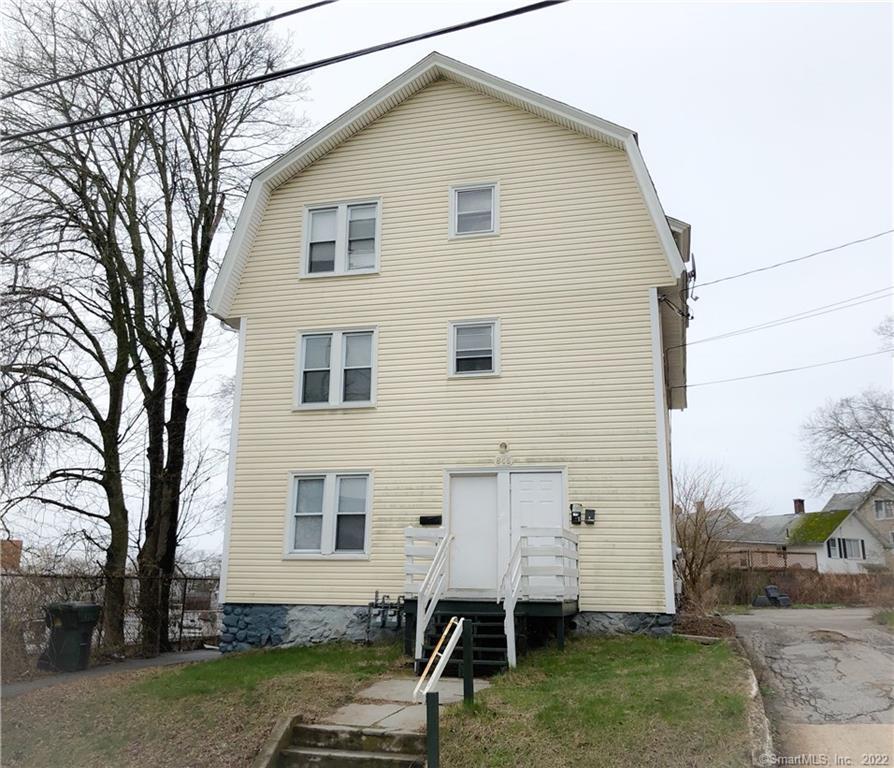 846 Bank Street New London, CT 06320 - Photo 1 of 1 a view of a house with a yard