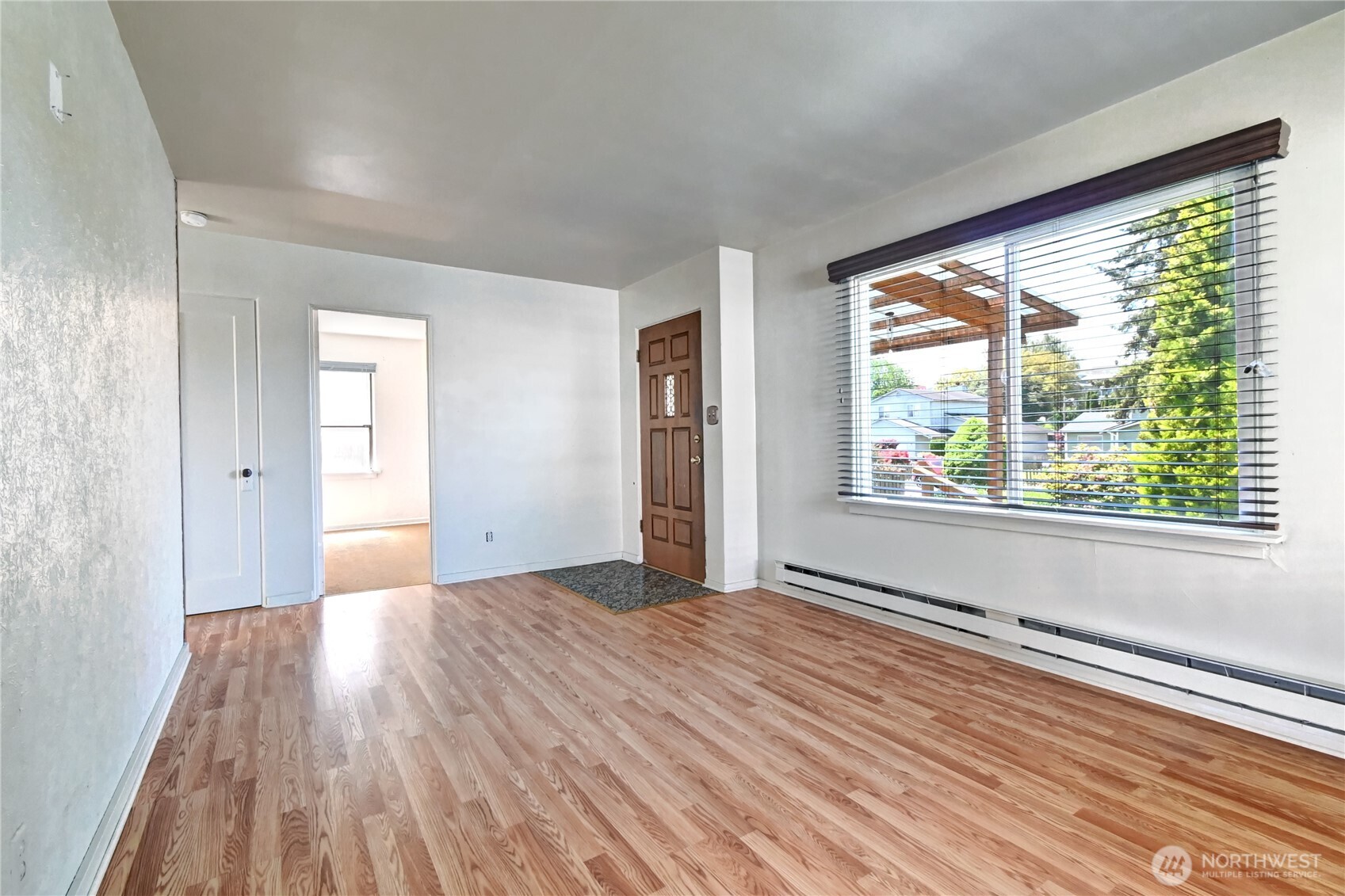 1327 Maple Street Everett, WA 98201 - Photo 9 of 31