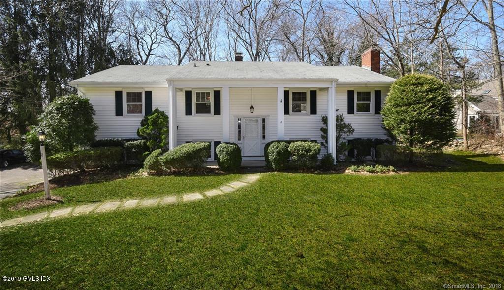a view of a yard in front of house