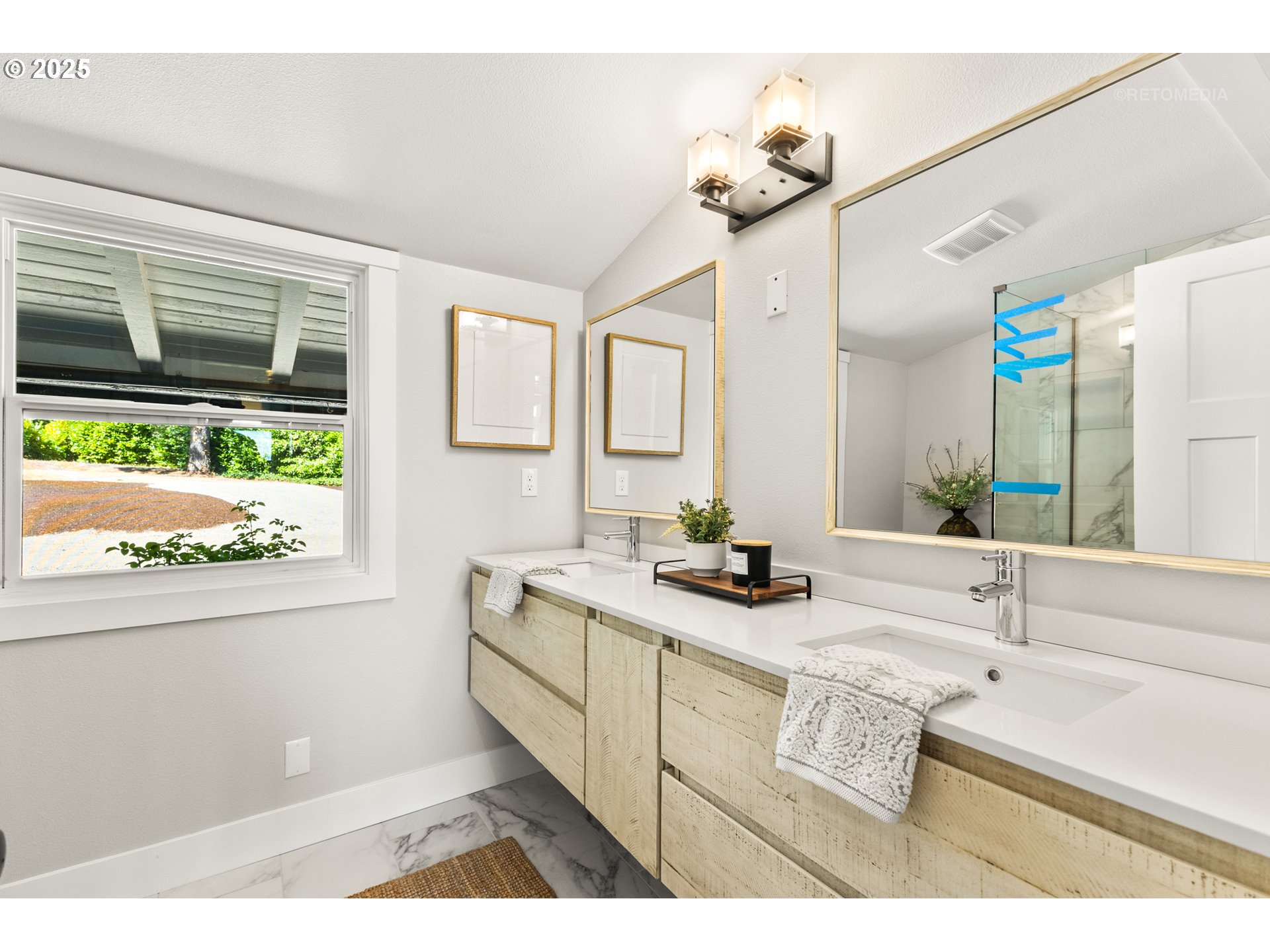 22645 Southwest Chapman Road Sherwood, OR 97140 - Photo 27 of 48 a bathroom with a tub sink and mirror