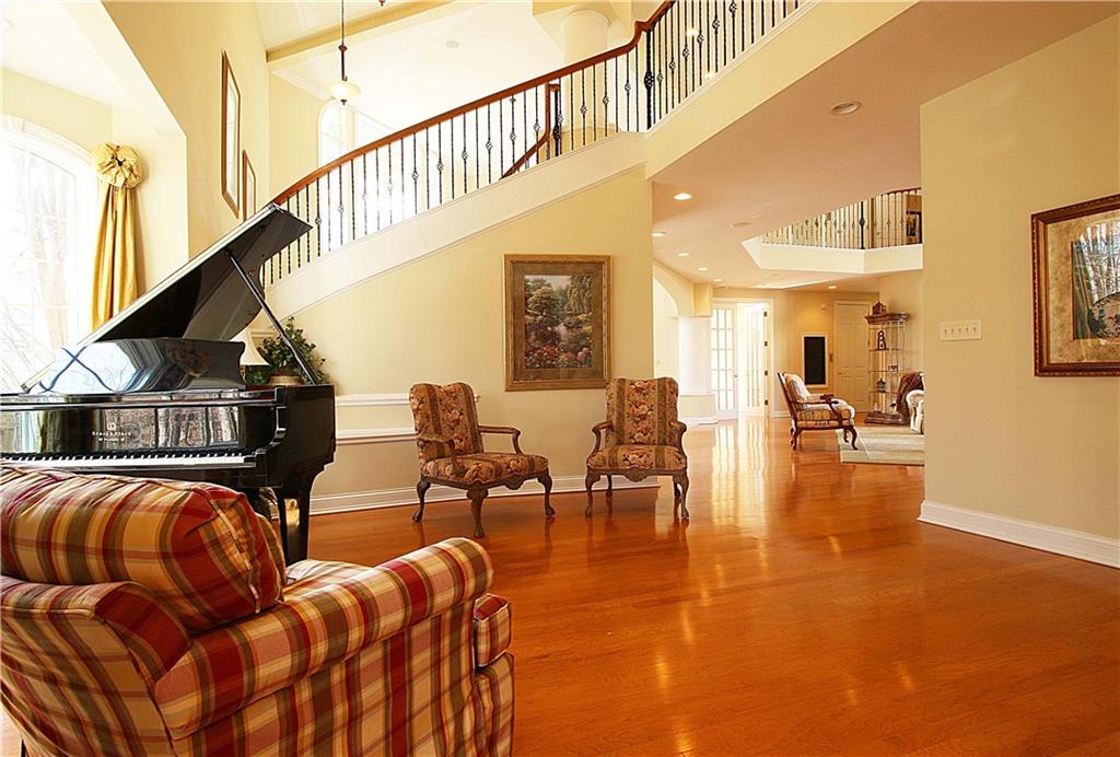 8670 Fall Creek Road Indianapolis, IN 46256 - Photo 4 of 24 Gallery Image 4