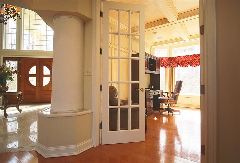 8670 Fall Creek Road Indianapolis, IN 46256 - Photo 5 of 24 Gallery Image 5