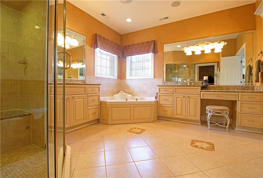 8670 Fall Creek Road Indianapolis, IN 46256 - Photo 10 of 24 Gallery Image 10