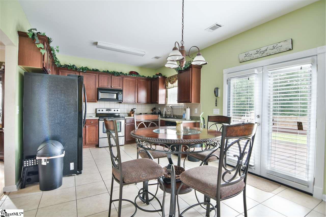 307 Ridgebrook Way Greenville, SC 29605 - Photo 6 of 33 Gallery Image 6